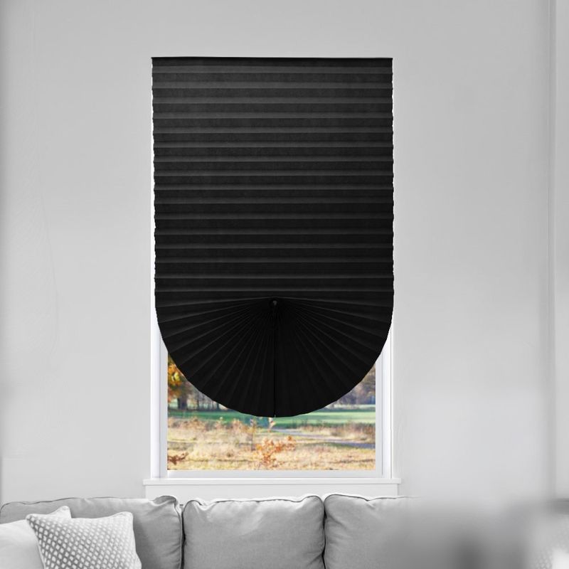 Ultravioletter tragbarer drahtloser Antivorhang macht die gefalteten Mini Verdunkelungsvorhänge blind