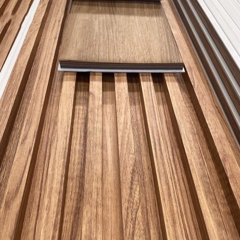 Fabrik Innenarchitektur PVC-Beschichtung Verkleidung Wandplatte WPC Innenraum Fluted Wandplatte