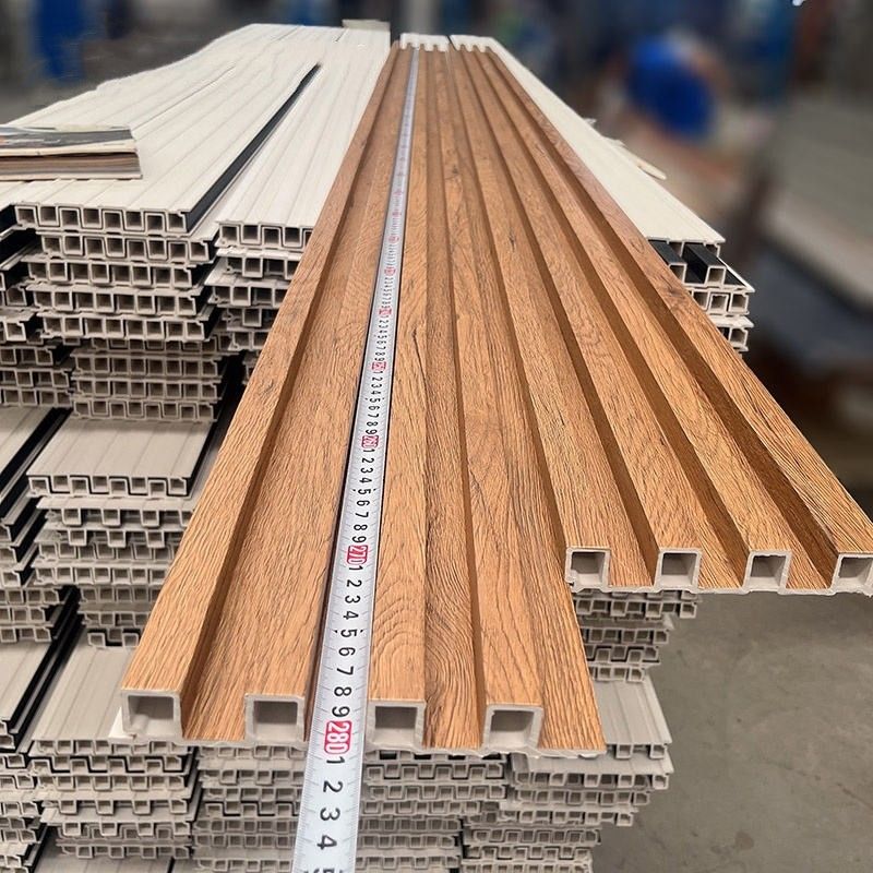 Fabrik Innenarchitektur PVC-Beschichtung Verkleidung Wandplatte WPC Innenraum Fluted Wandplatte