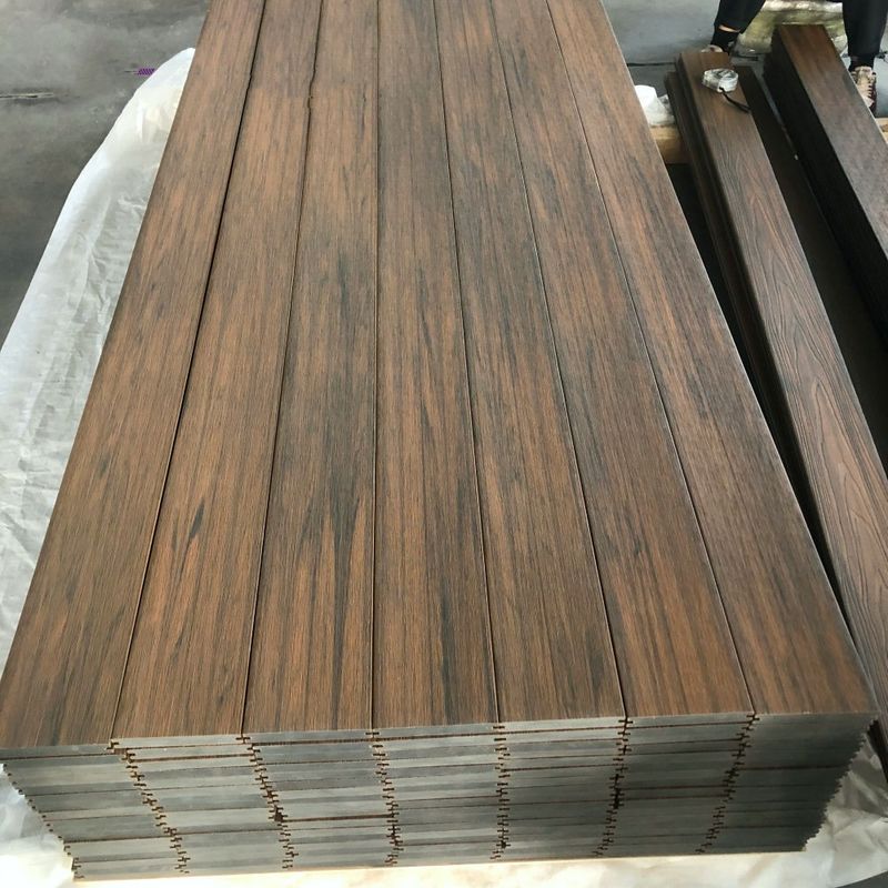 Europäische Co-Extrusionswasserdichte Deckböden WPC Hohldecker Verbunddecker Außenbau Bürstenholz Kunststoffverbund