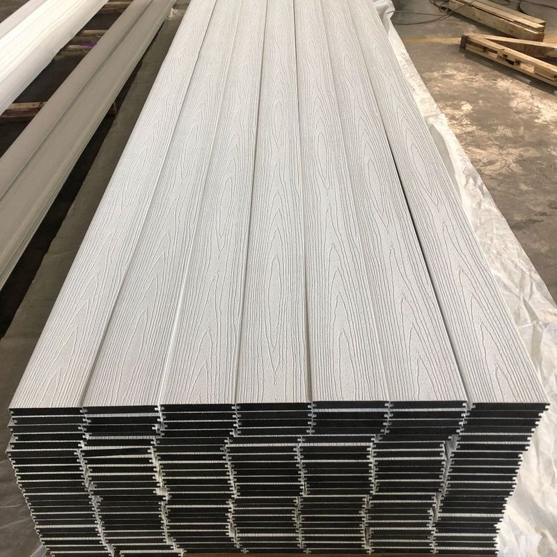 Europäische Co-Extrusionswasserdichte Deckböden WPC Hohldecker Verbunddecker Außenbau Bürstenholz Kunststoffverbund
