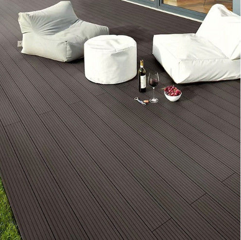 Außenfußboden WPC-Decking für die Außenverzierung Gartendecking Balkondecking