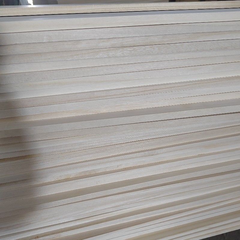 Paulownia Massivholz Kanten Klebeplatte Für Möbel Feuchtigkeitsgehalt 8%-12% Dauerhaftes robustes Design