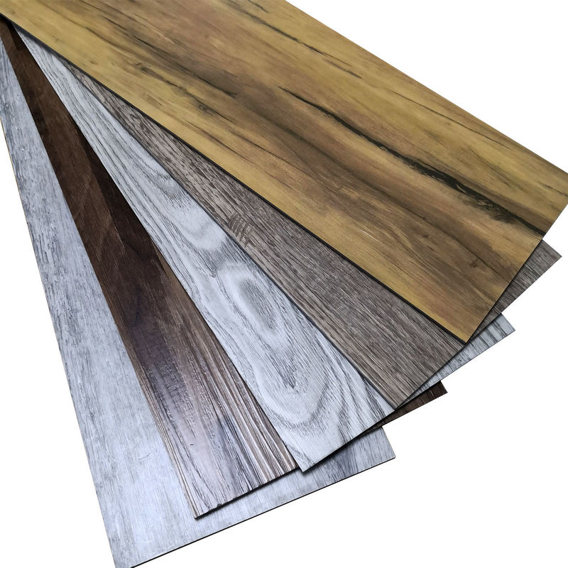 Moderne selbstklebende PVC-LVT-Bodenbeläge: Die ultimative Lösung für die Renovierung alter Häuser