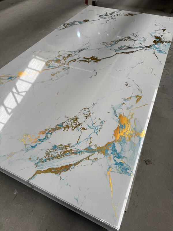 Fabrik-Direktlieferung 2,5 mm 2,8 mm Dicke 4 * 8 Fuß PVC Marmorblech UV-Blatt wasserdicht Flammschutz-Anti-Kratz