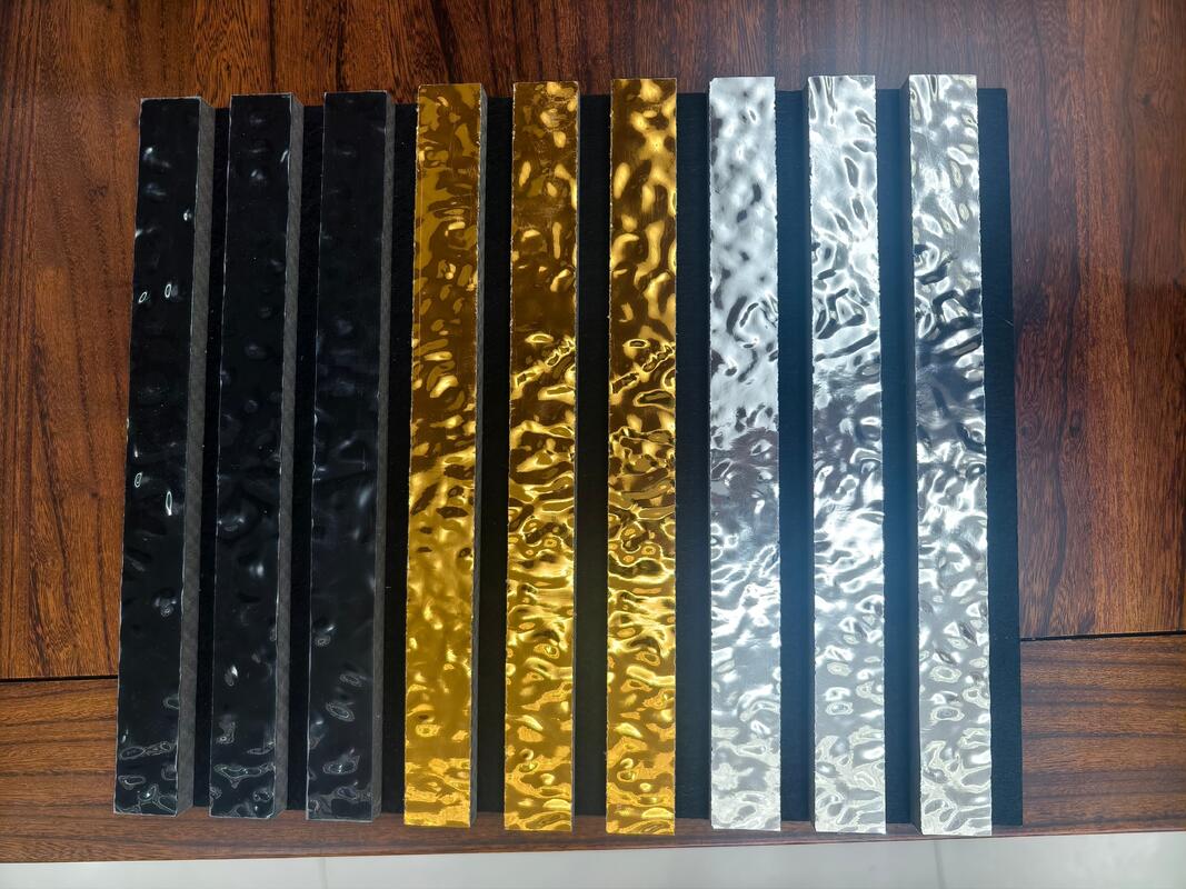 Moderne Design Polyesterfaser Akustikwandwandwand Schalldicht 3D-Wasser-Wellen-Design Schalldämpfer Schiefergitter Dekorationswand