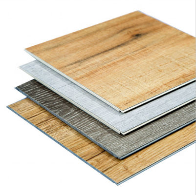 Wasserdichter Vinylluxusbodenbelag-Antikratzer des Klicken-SPC prägte Oberflächen