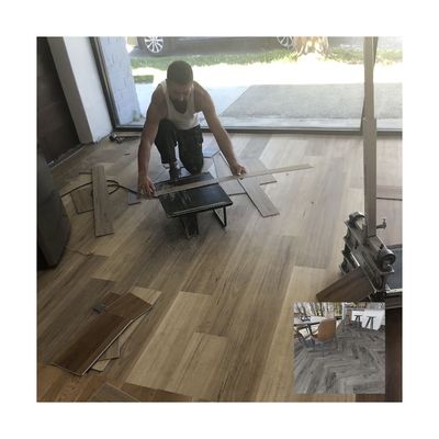 EIR Textured Holz Heringbone Floating Parquet Luxus starre PVC Vinyl Planken SPC Bodenbelag