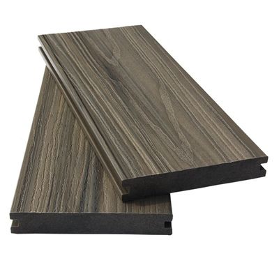 Außengarten Terrasse Schwimmbad Holz Verbunddecker