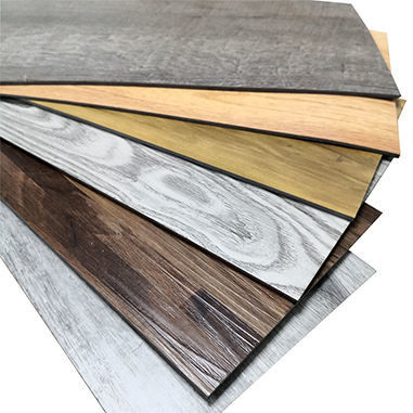 Moderne selbstklebende PVC-LVT-Bodenbeläge: Die ultimative Lösung für die Renovierung alter Häuser