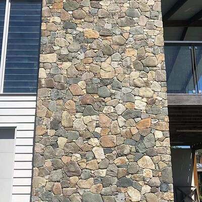 Natursteinverblendung aus Schiefer für Badezimmer-Säulen, Außen- und Innenwände in Kerala, Steinpaneele