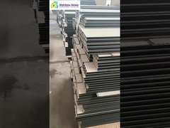 Inventar der WPC-Wandplatten und Lastwagenladen