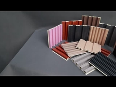 Fabrik_Innenraum_Dekor_Holz_Plastik_Verbundwerkstoff_PVC_Beschichtung_Bekleidung_Fluted_Wand_Board_WPC_Innenraum_Wand